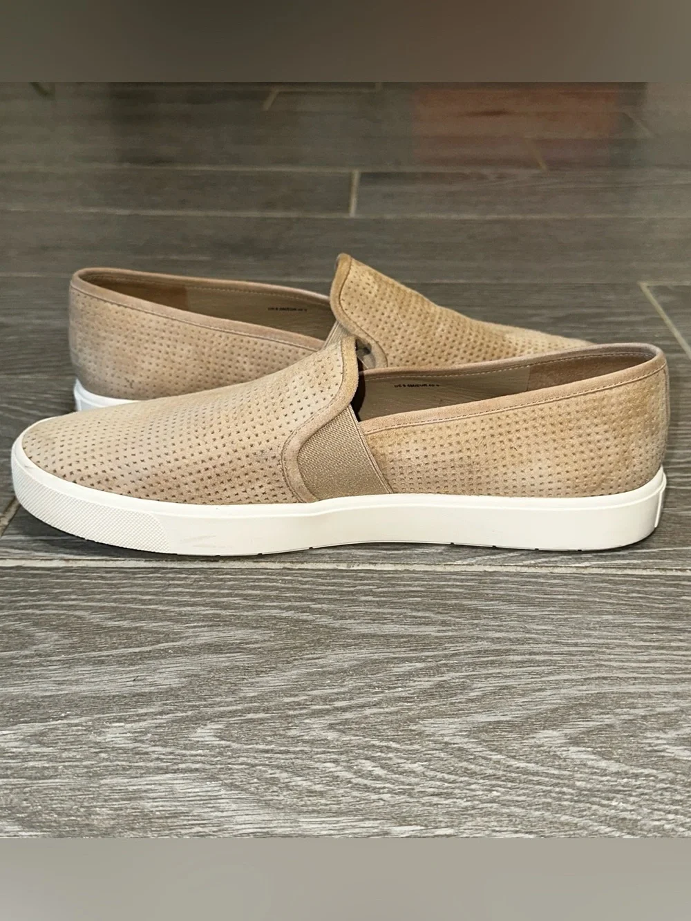 Vince Blair 5 Tan Perforated Leather Slip On Sneakers Shoes Platform Women’s 9.5